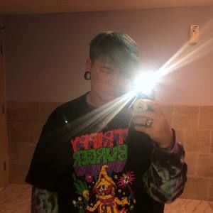 Meet your Posher, Henry